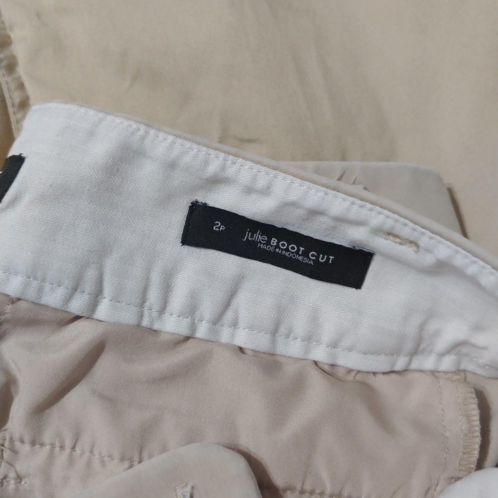 Lofy slacks. Julie style